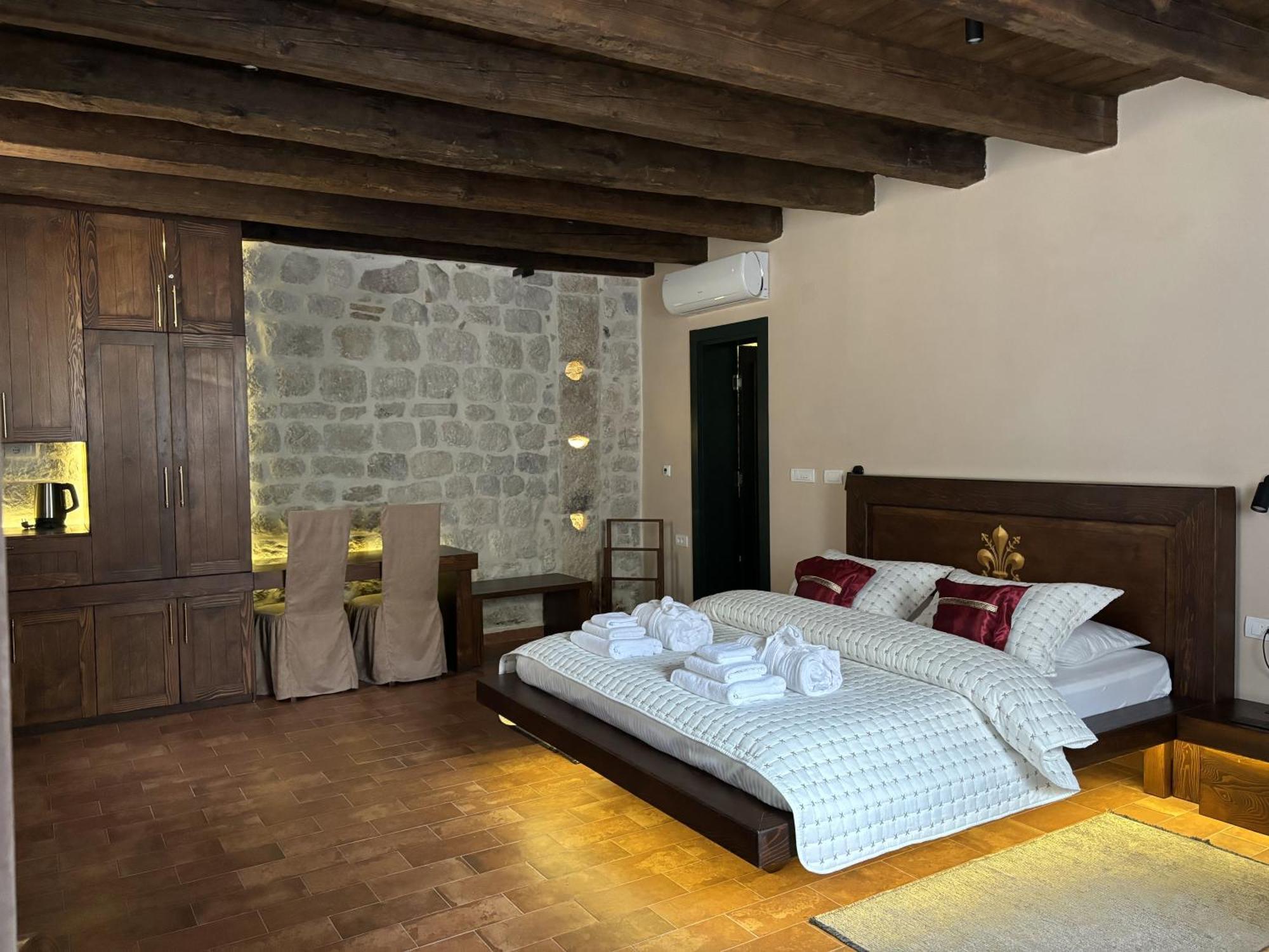 Kazin Supreme Hotel Kotor Exterior photo